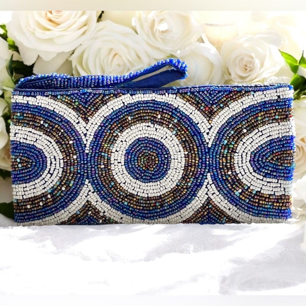 Vintage Beaded Blue and White Small Clutch with handle